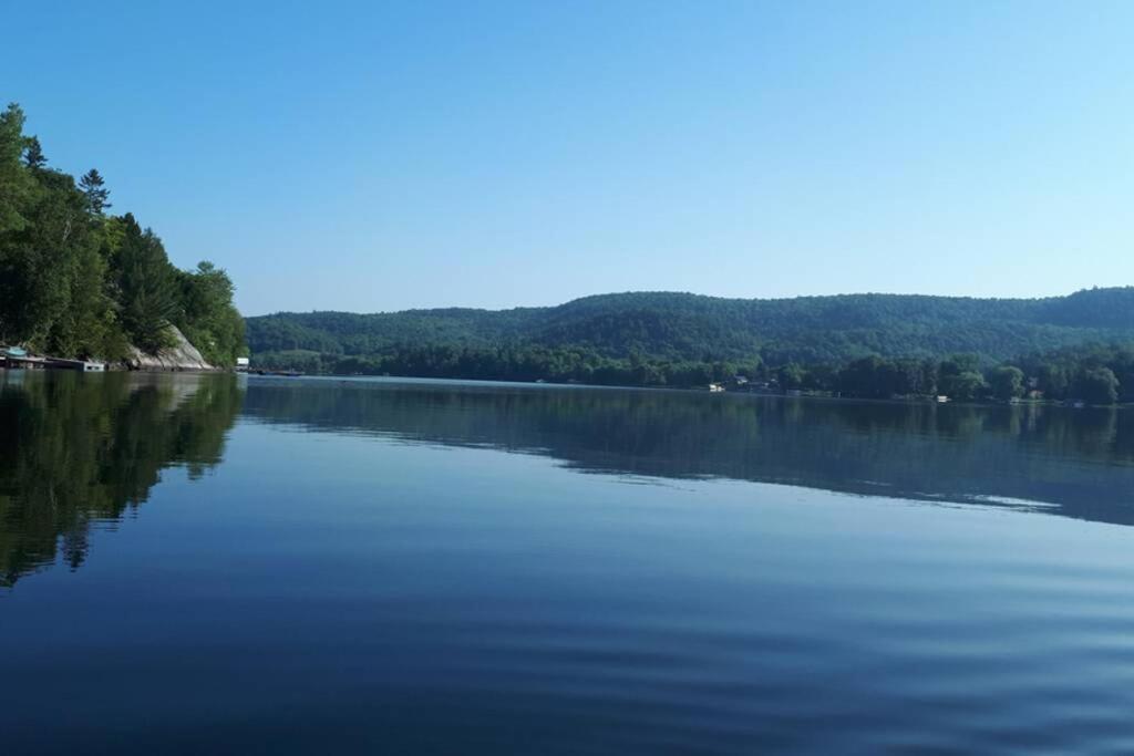 Le Nid Dore Sur Le Lac Val des Monts Exteriör bild